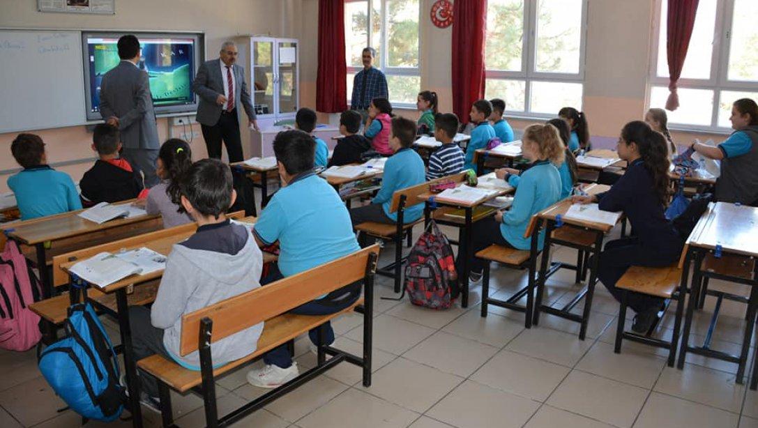 İlçe Milli Eğitim Müdürümüz Fatih Ortaokuluna Ziyaret Etti