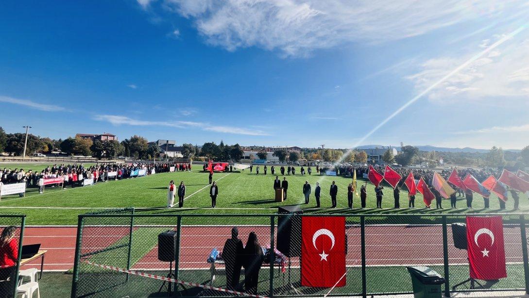 Cumhuriyetimizin 101. yıldönümü 29 Ekim Cumhuriyet Bayramı kutlama programı, büyük bir coşku ve heyecanla Gediz İlçe Stadı'nda gerçekleştirildi.